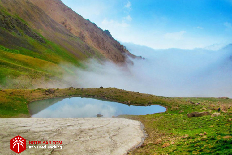 تصویر دریاچه حصارچال چالوس