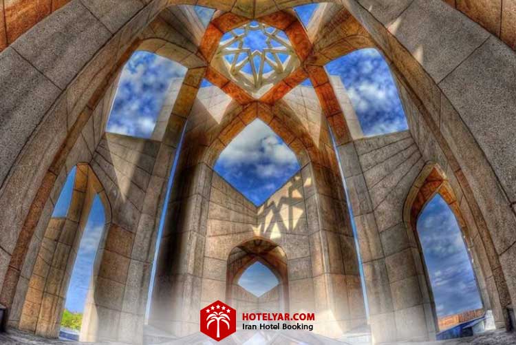 مقبره الشعرا از جاهای دیدنی تبریز