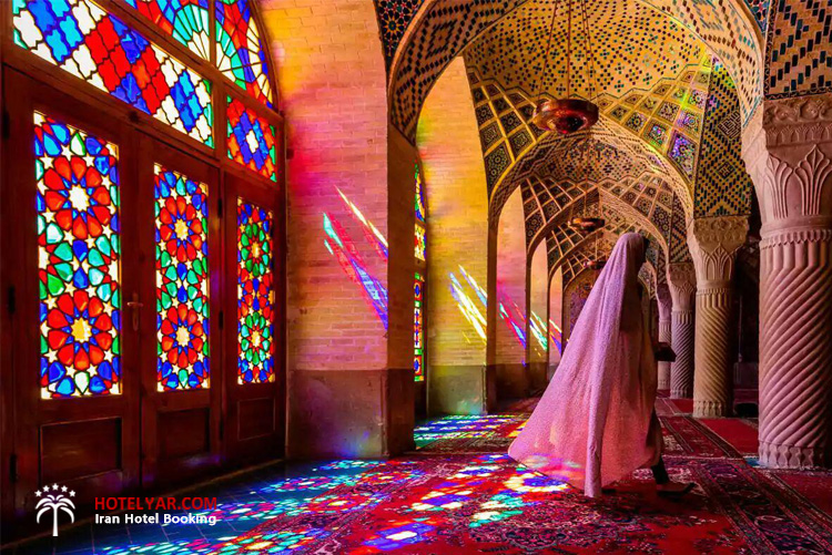 نمایی از مسافران نصیرالملک دوست داشتنی