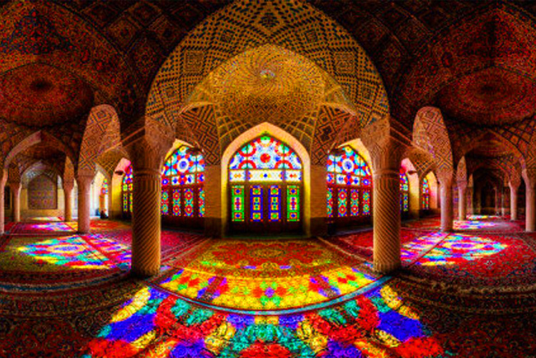 مسجد نصیرالملک شیراز سمفونی از جنس رنگین کمان