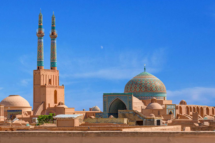 یزد؛ شهری از جنس خاک و باد