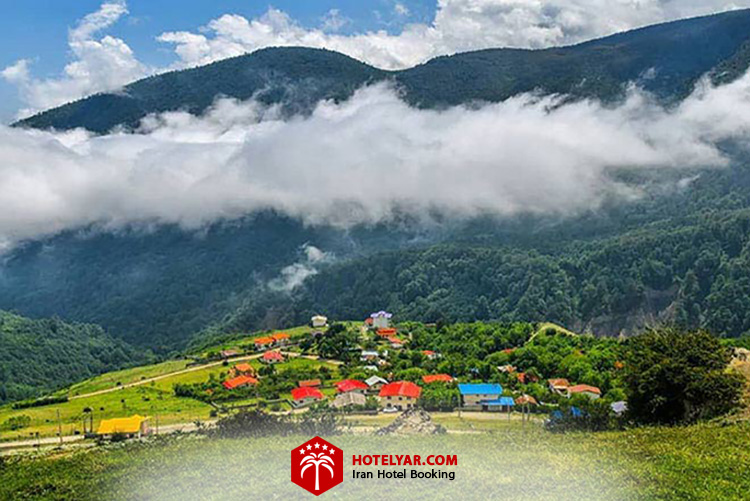 تصویر منظره زیبای خانه های روستایی جواهرده رامسر