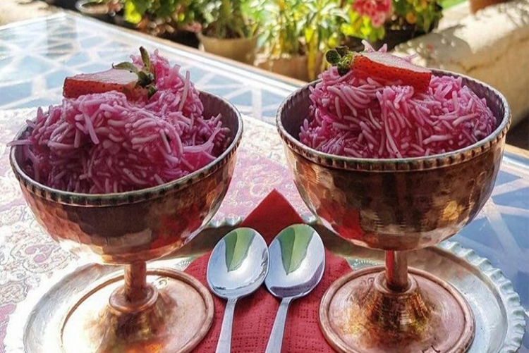 معرفی 11 بستنی فروشی فوق العاده در تهران + آدرس و شماره تماس