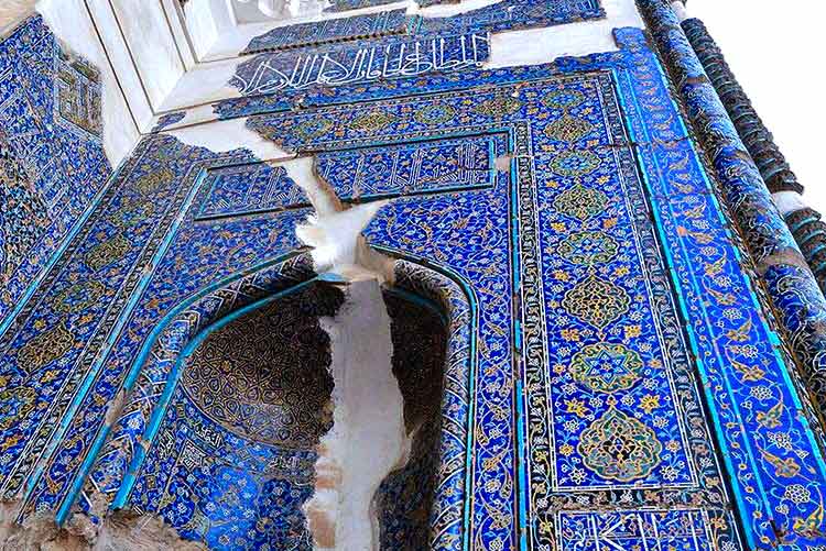 مسجد کبود تبریز، شاهکار معماری ایران + ساعت بازدید و مسیرهای دسترسی