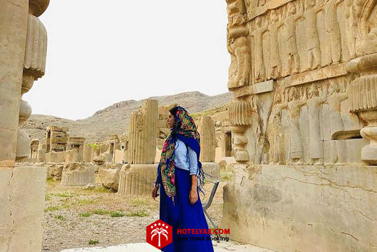 جاذبه های تاریخی در روز شیراز